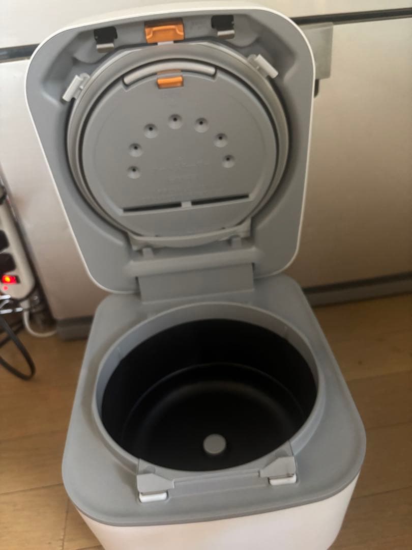 日立 炊飯器 沸騰鉄釜 ふっくら御膳 RZ-V100FM 2022年製