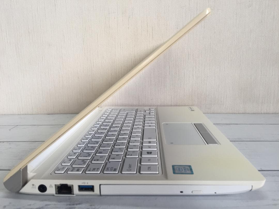 東芝 dynabook RX73/TWP フルHD 13.3型コンパクトノート