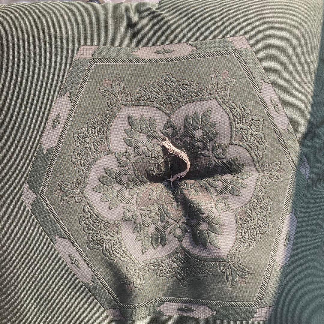 高級座布団５枚送料込み