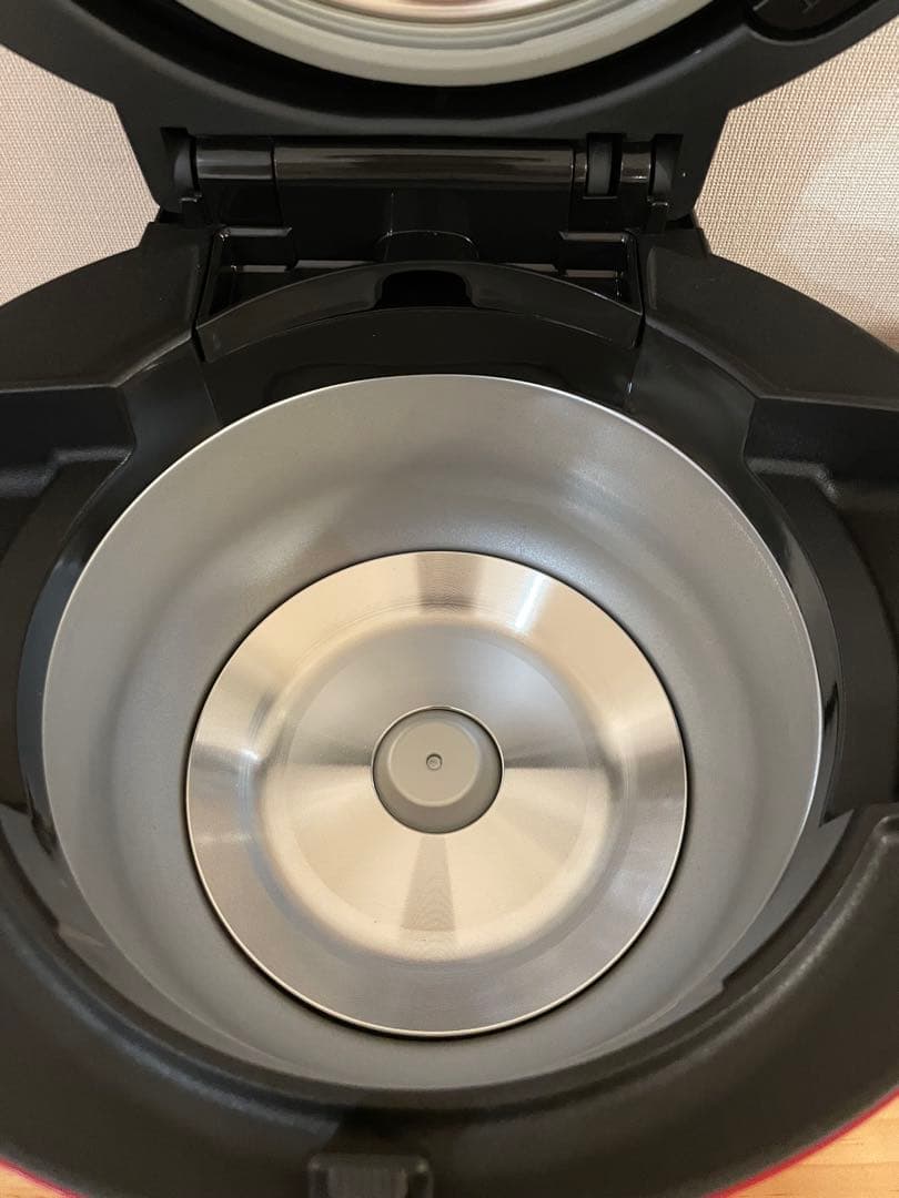 【未使用】水なし自動調理鍋　ヘルシオ ホットクック　KN-HW16F-R