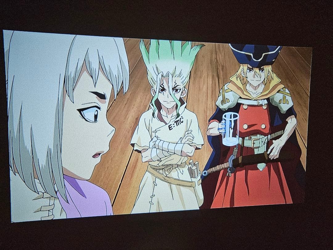 【新品同様】iWiMiUS K11 プロジェクター オートフォーカス 高音質