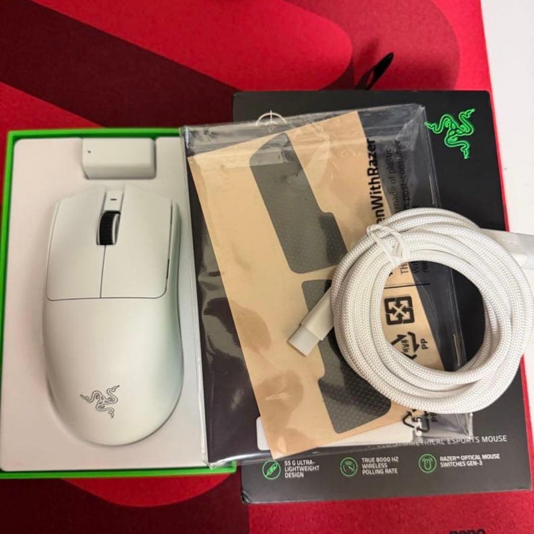 Razer Viper V3 Pro White Edition 本体