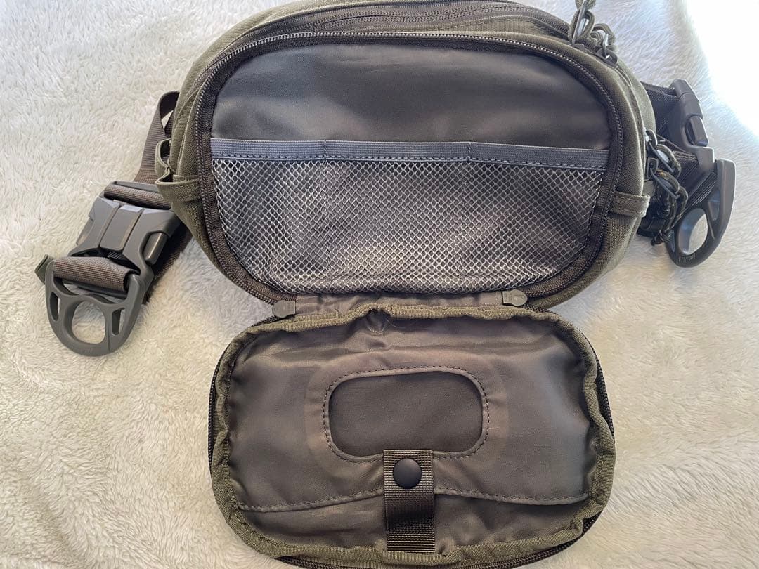 【Hugoo】ヒップシート （カーキ）