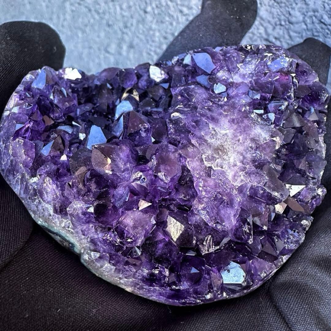 濃紫の煌めきウルグアイ産☆キラキラ☆アメジストクラスターパワーストーンA1136