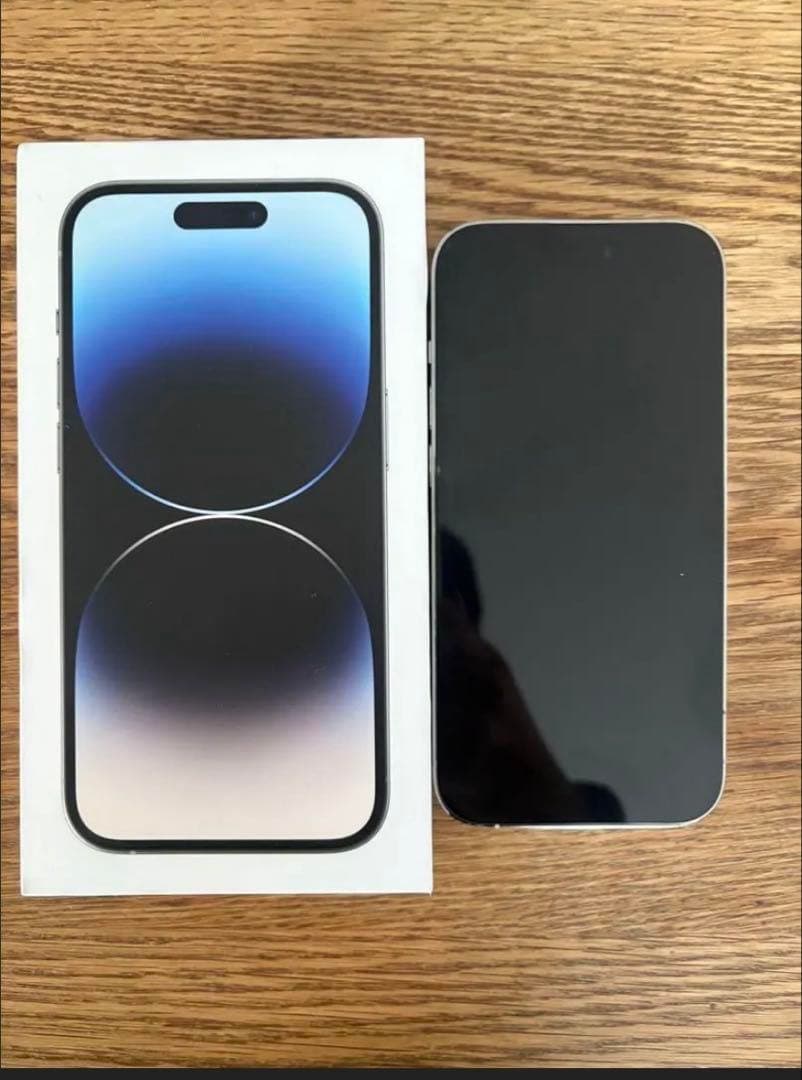 iPhone 14pro シルバー