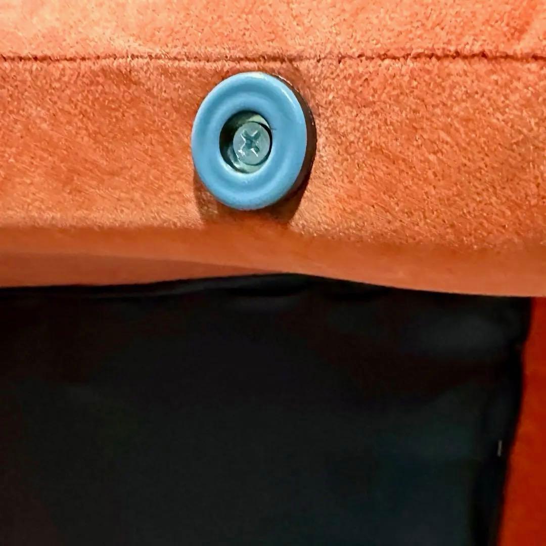 オシャレな2人掛けソファー　オレンジピンク　ピーチスキン