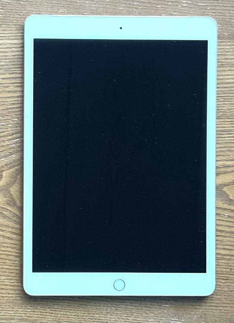 Apple iPad (第８世代) Wi-Fi+Cellular 32GB 白