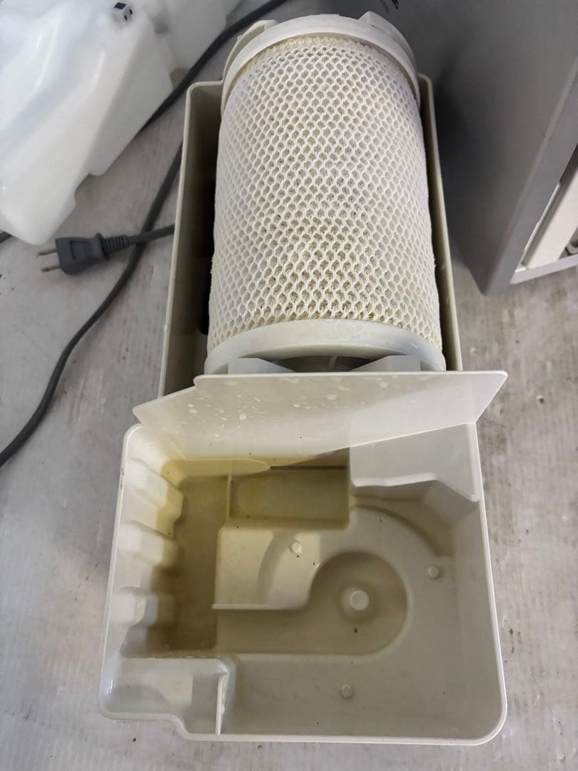 パナソニック 空間除菌脱臭機 ジアイーノ　F-MV3000