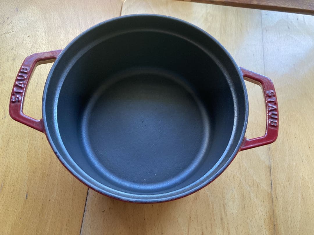 ストウブ鍋　ココットラウンド20cm