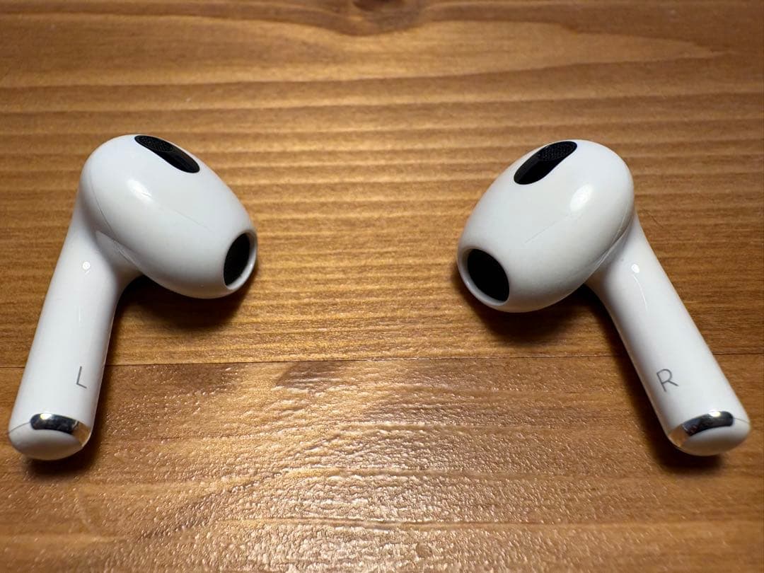 AirPods 3本体（充電ケーブル付き）