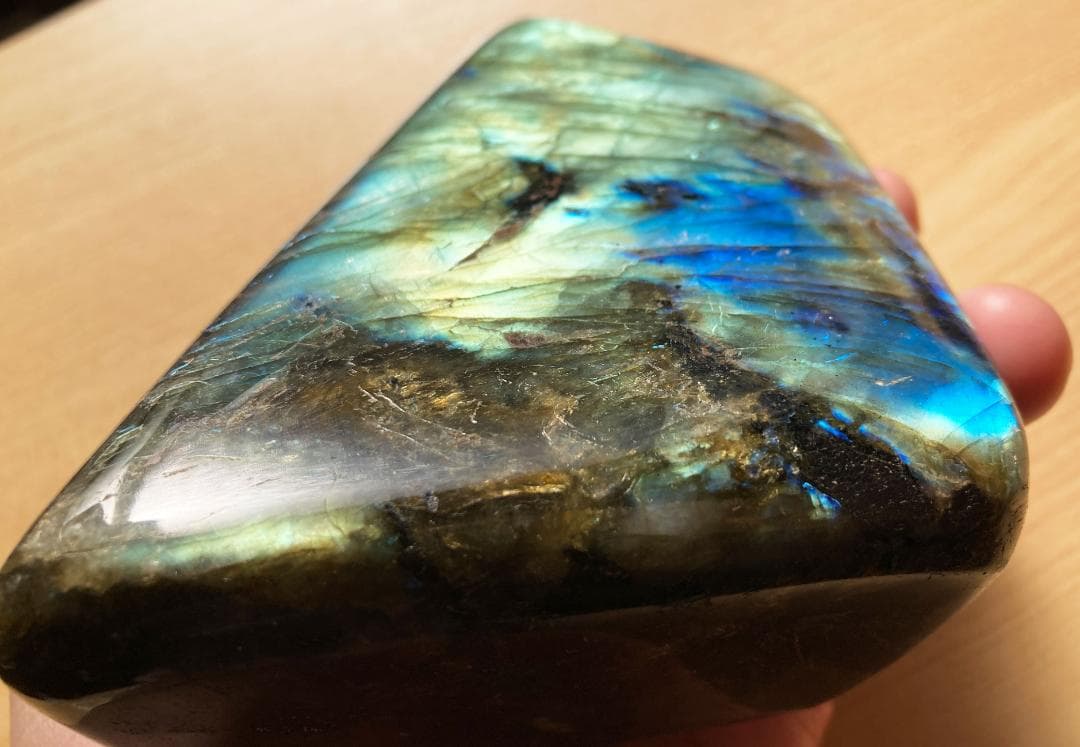 ✨週末限定セール✨ラブラドライト特大924g マダガスカル産 ブルーシラー磨き