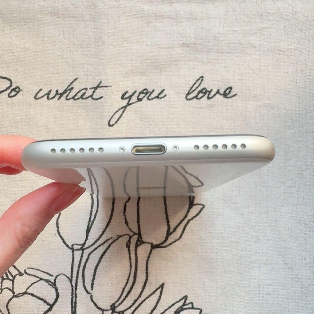 iPhone SE 第2世代 本体 充電器 イヤホン 64GB SIMフリー