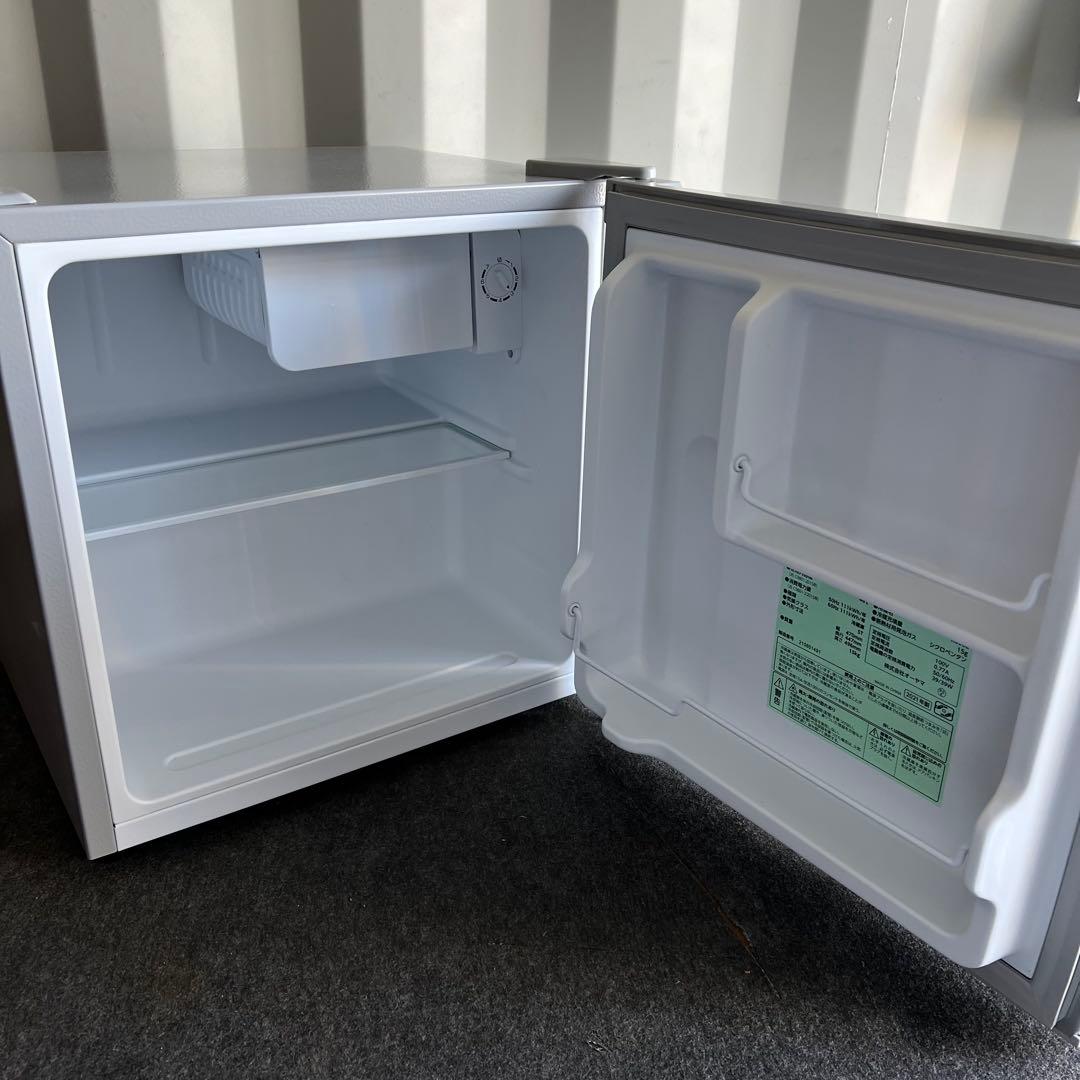 B13美品✨　アイリスオーヤマ　小型冷蔵庫　シルバー　新生活応援✨