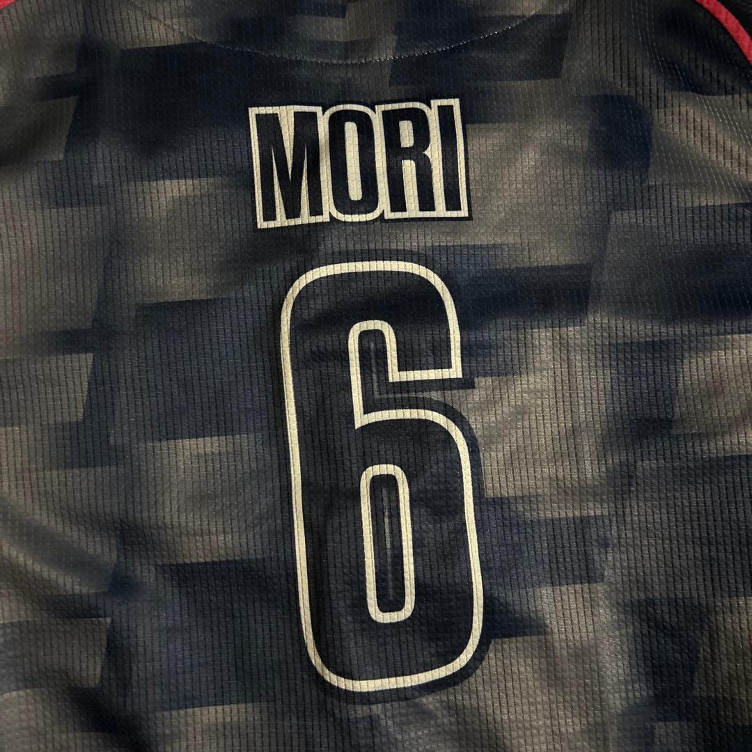 横浜DeNAベイスターズ　限定ユニフォーム 森　敬斗　選手　　背番号　６