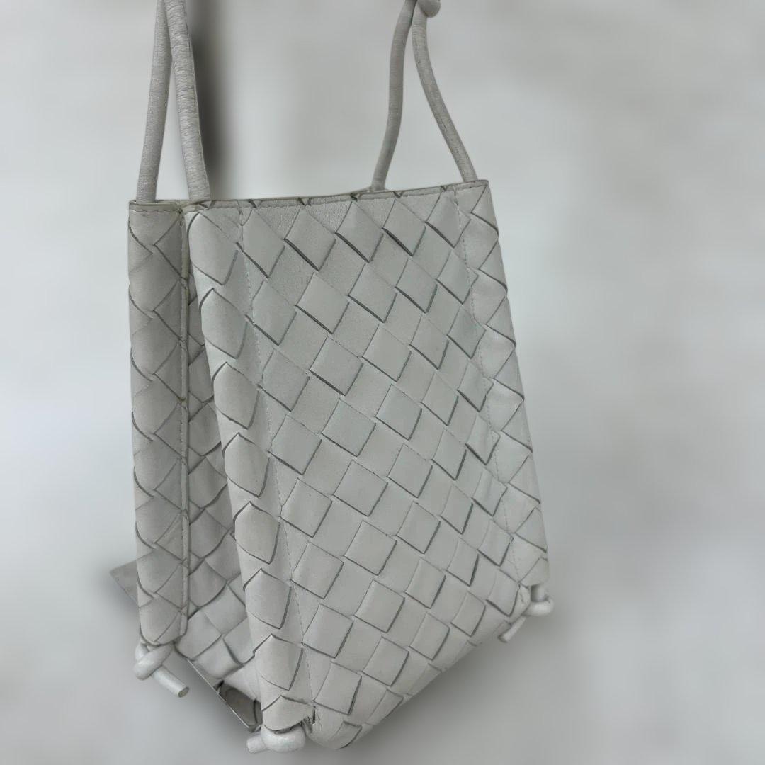 BOTTEGA VENETA ミニザノット ショルダーバッグ　ホワイト