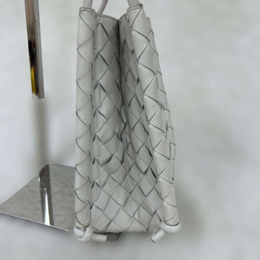 BOTTEGA VENETA ミニザノット ショルダーバッグ　ホワイト