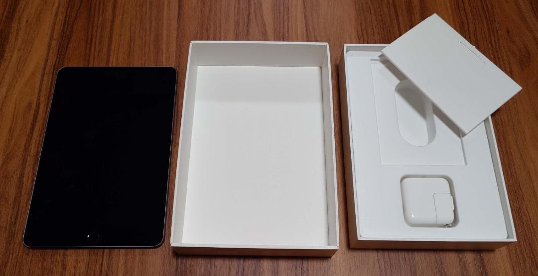 Apple iPad mini 4 Wi-Fi 128GB 整備済品 動作確認済