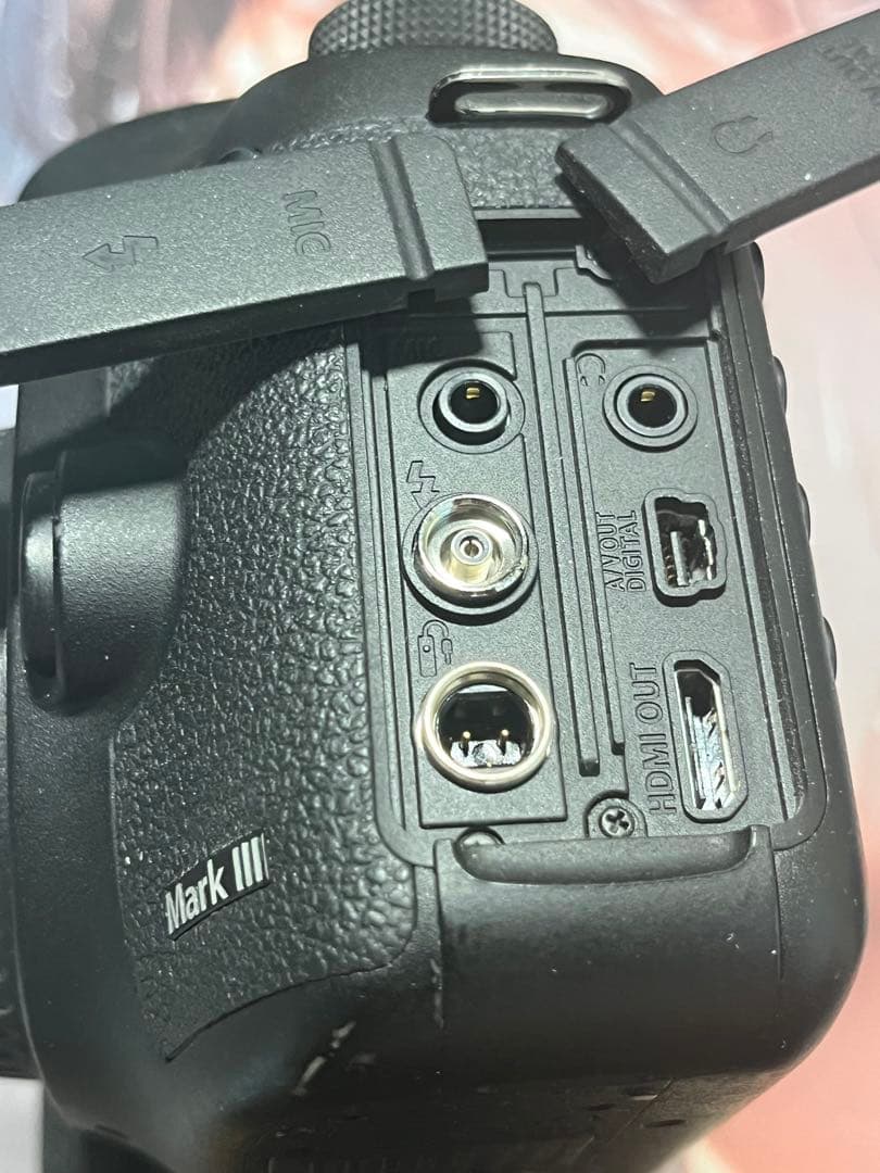 Canon EOS 5D MARK3 +電池2個+ データケーブル