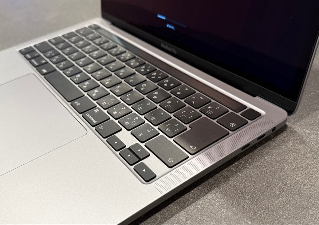 MacBook Pro 2020 13インチ16GB/512GB