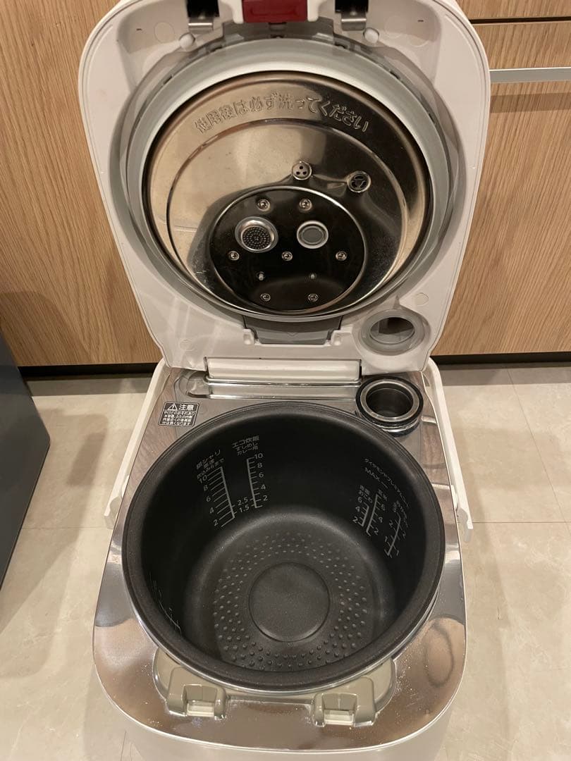 【最高級モデル】パナソニック 炊飯器 SR-SSX188 Wおどり炊き