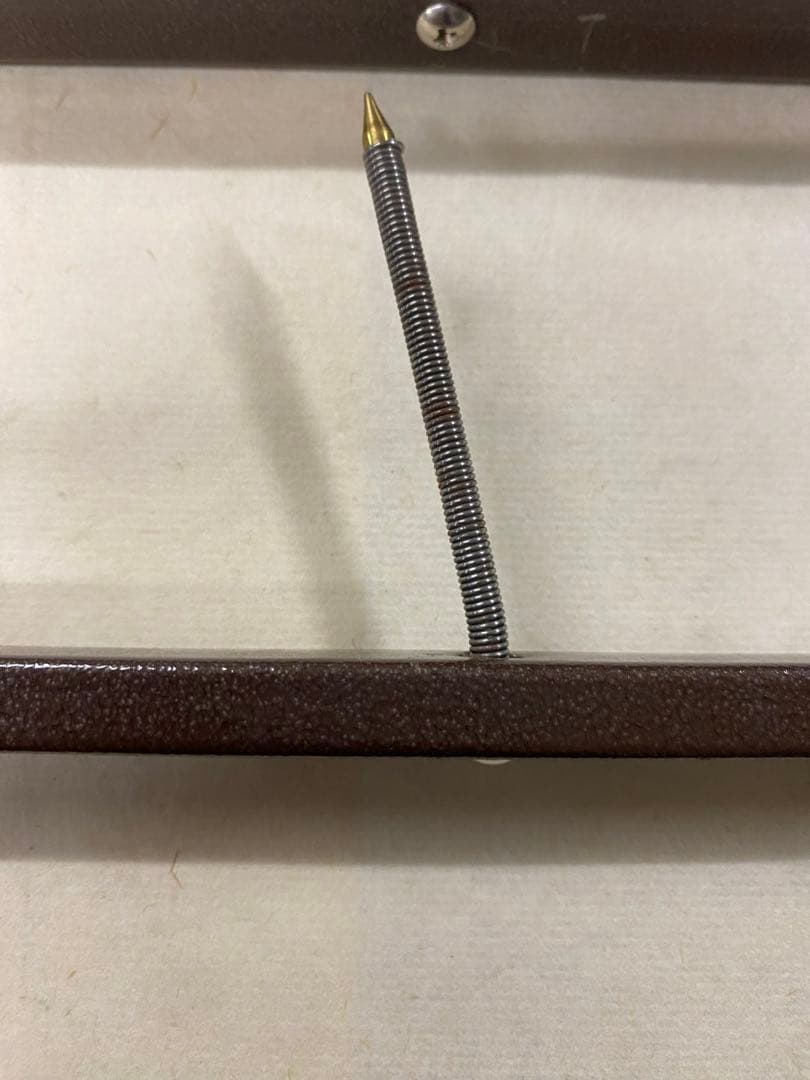 匿名配送 NO.8949サンケーキコム新聞挟 スチールV型 NO.621×6本