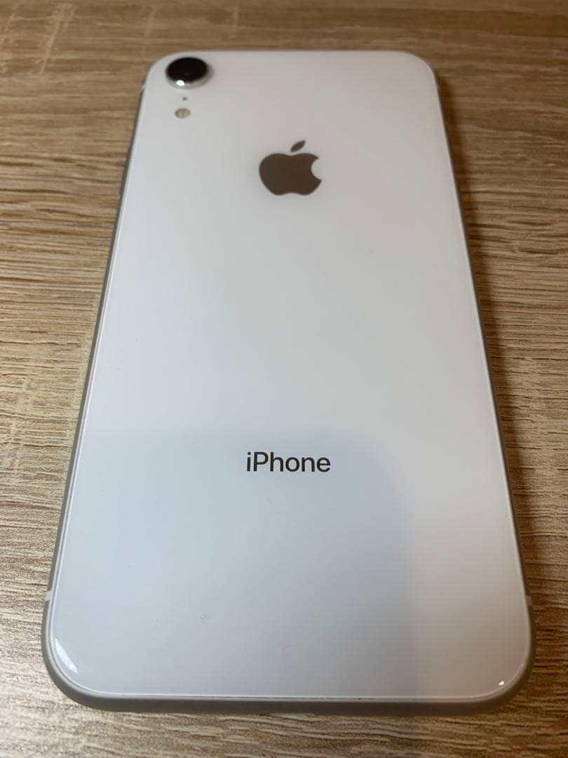 中古　極美品　iPhone XR ホワイト 64GB