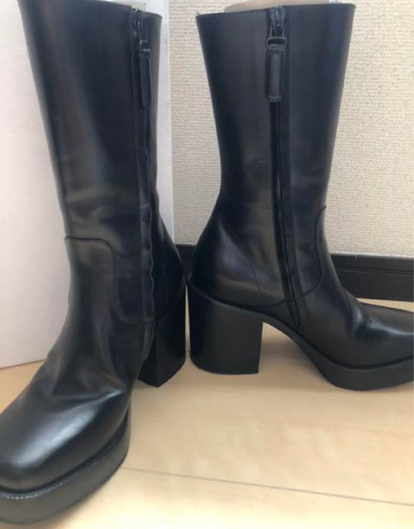 バレンシアガ　ロングブーツ