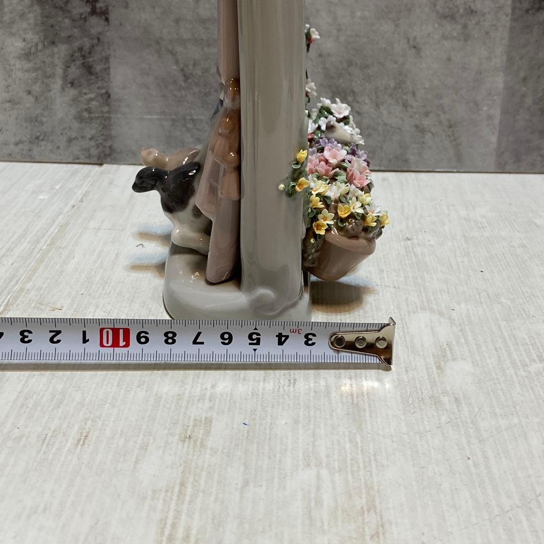 LLADRO リヤドロ⭐️可愛いながめ　置物　陶器　ガラスケース付き
