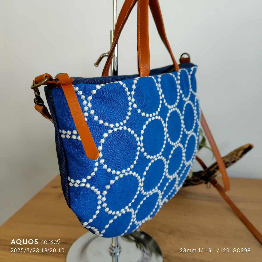 ミナペルホネン/2025tambourineタンバリンブルー/ラウンドMサイズ