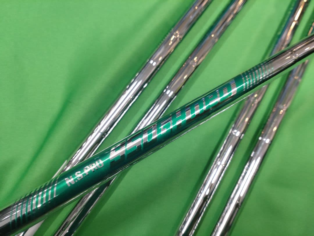 希少新品未使用品タイトリストT400 7〜43°5本 NSPRO950neo S