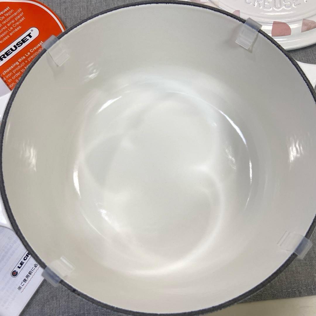 【未使用】レアLE CREUSETルクルーゼ ココット ロンド ペタル 20cm