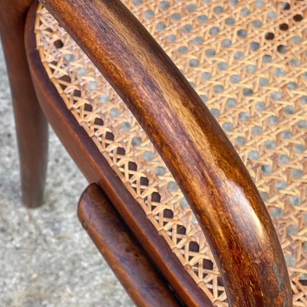 トーネット　ビンテージベントウッドチェア　No811 アームチェア　A