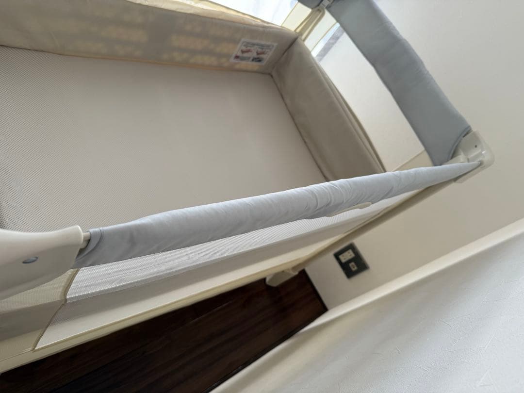 ApricaアップリカココネルエアーAB ホワイトグレー