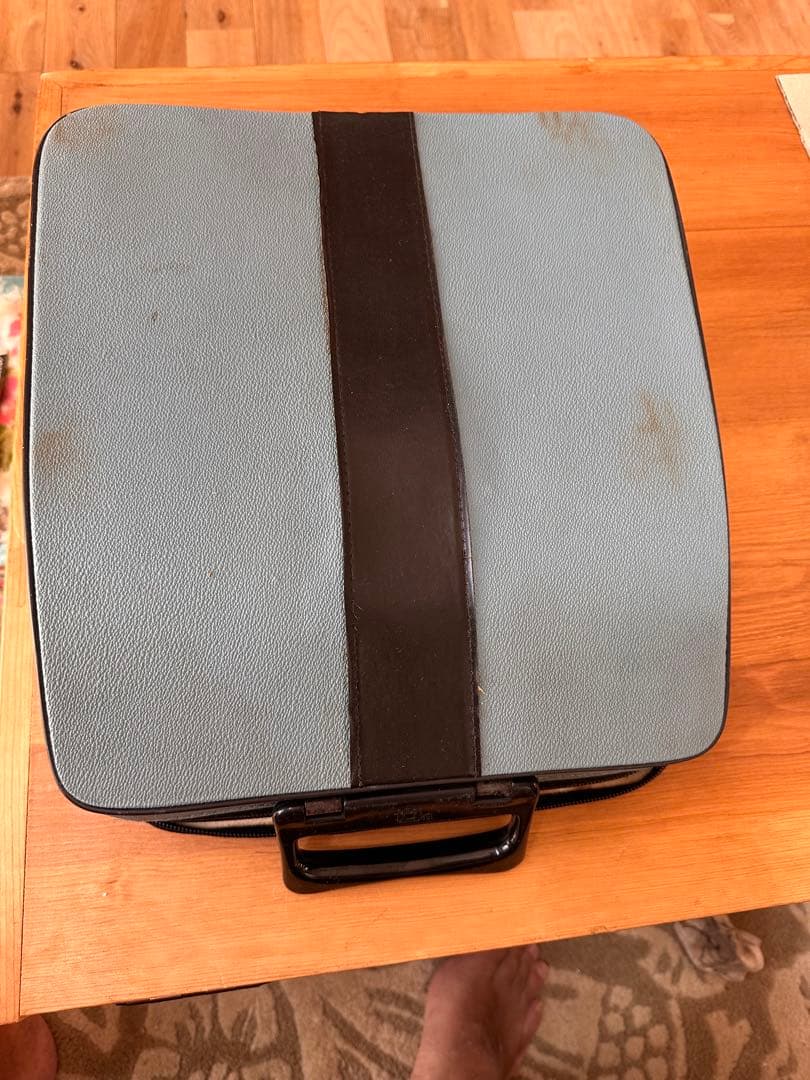 Olivetti Lettera 32 水色 タイプライター 本体
