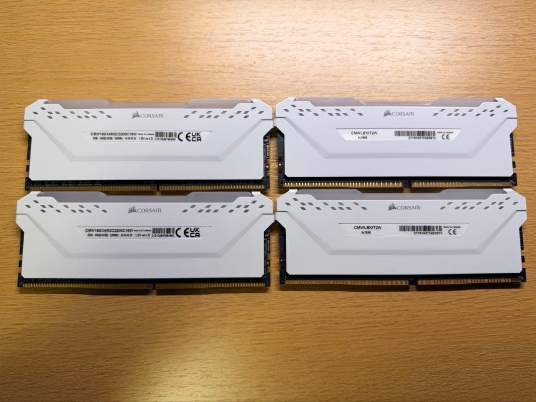 VENGEANCE RGB PRO 16GB+ダミーモジュール