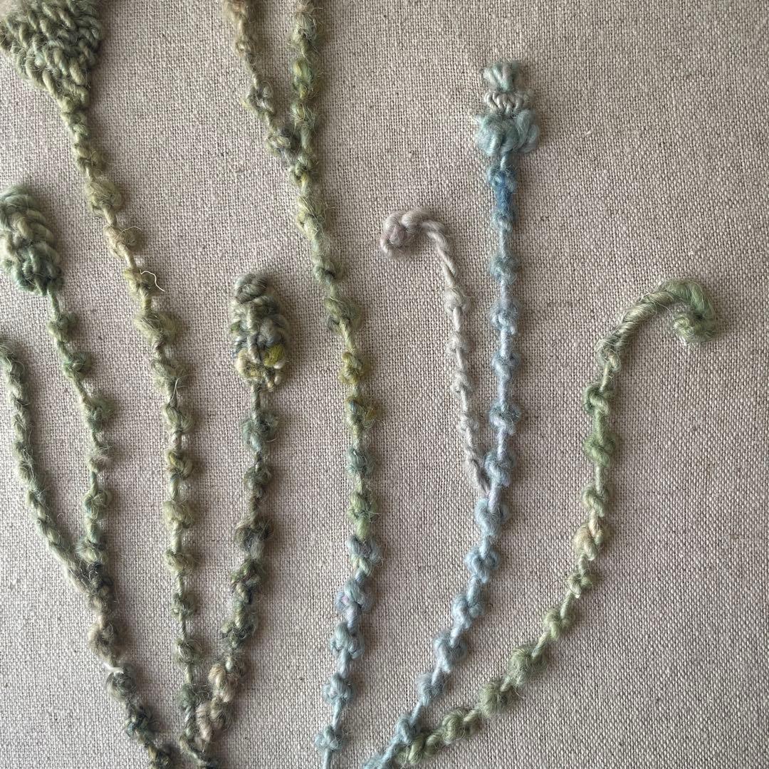 【一点もの】『手紡ぎ糸のお花. j'』手刺繍ファブリックパネル