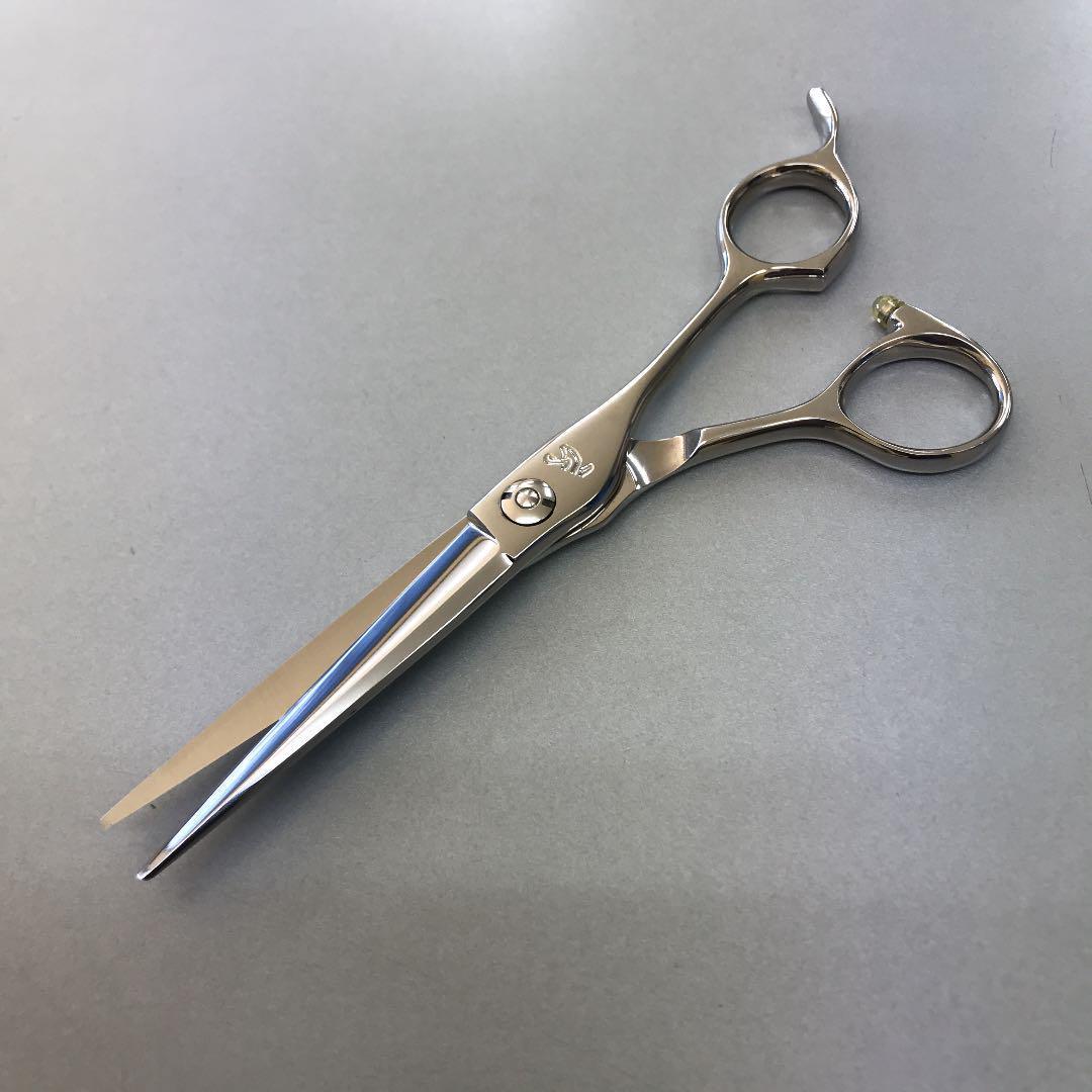 6インチシザー 剣刃 自然に手にフィット！馴染むシザー