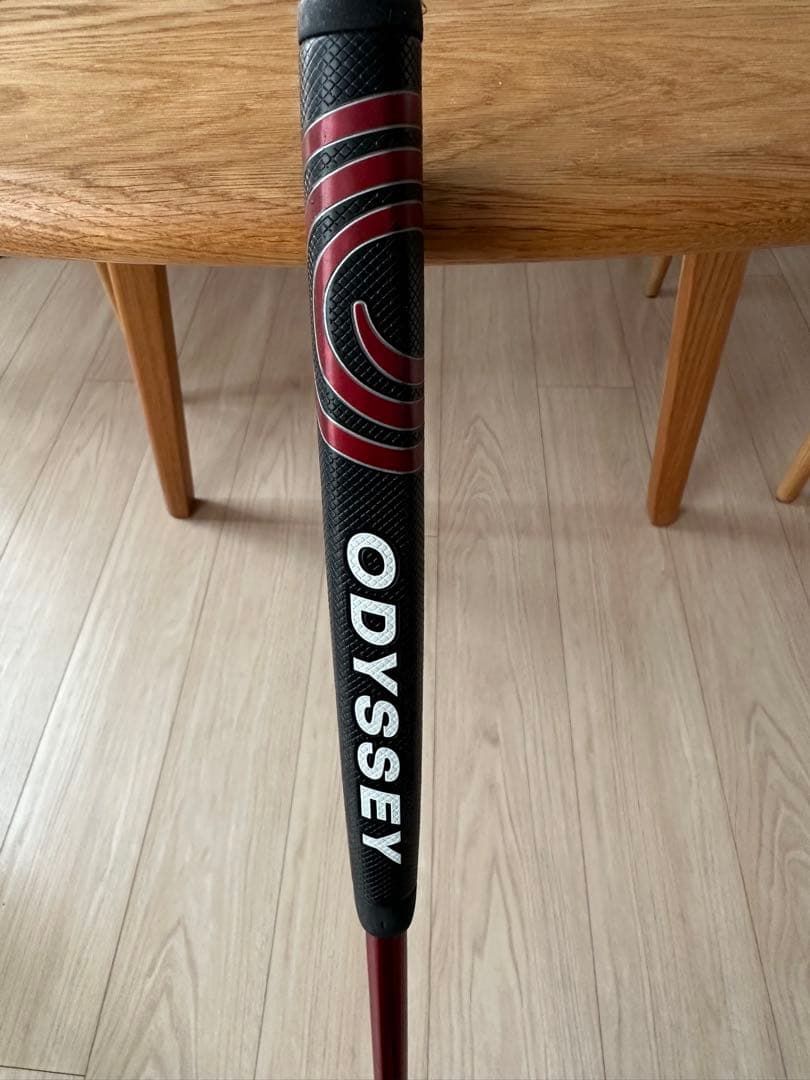 ODYSSEY ホワイトホット　VERSA SEVEN（右利き用）　パター