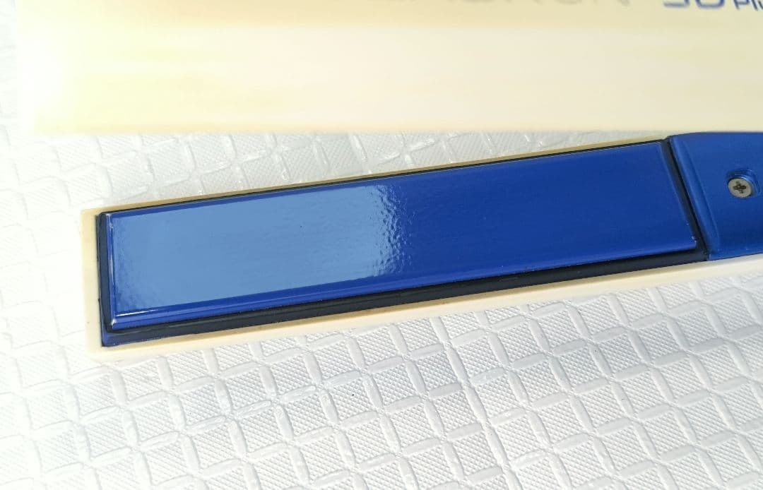 ヘアビューロン 3D Plus ストレート　リュミエリーナ ヘアアイロン　92