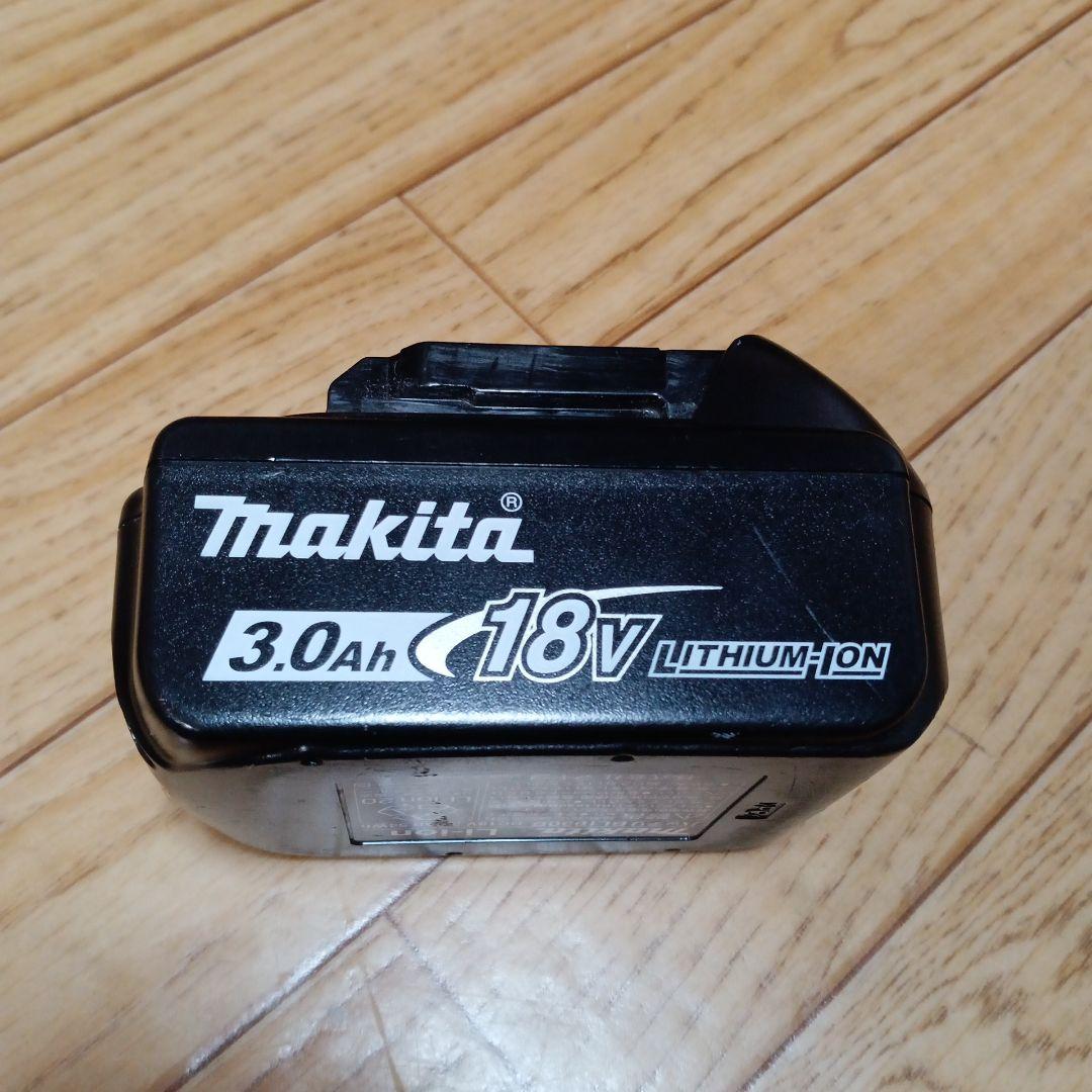 マキタ18V充電式クリーナ　CL282FD 純正バッテリー、純正急速充電器付