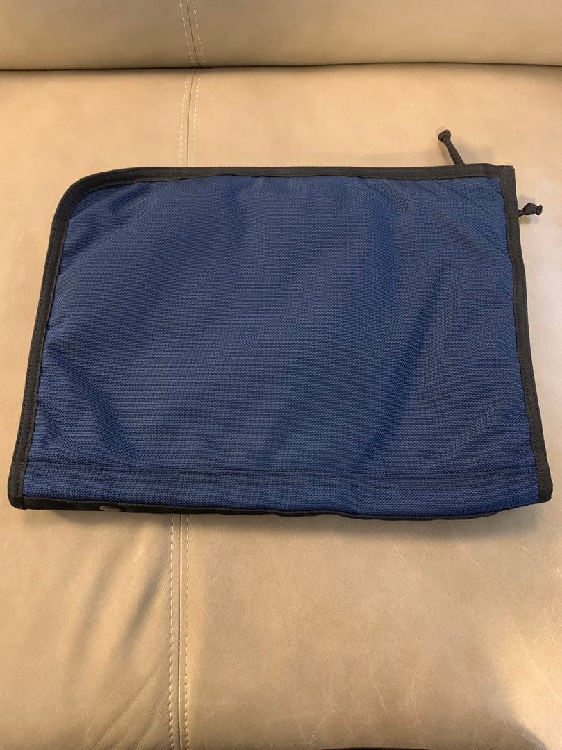 briefing パソコンケース　クラッチバッグ