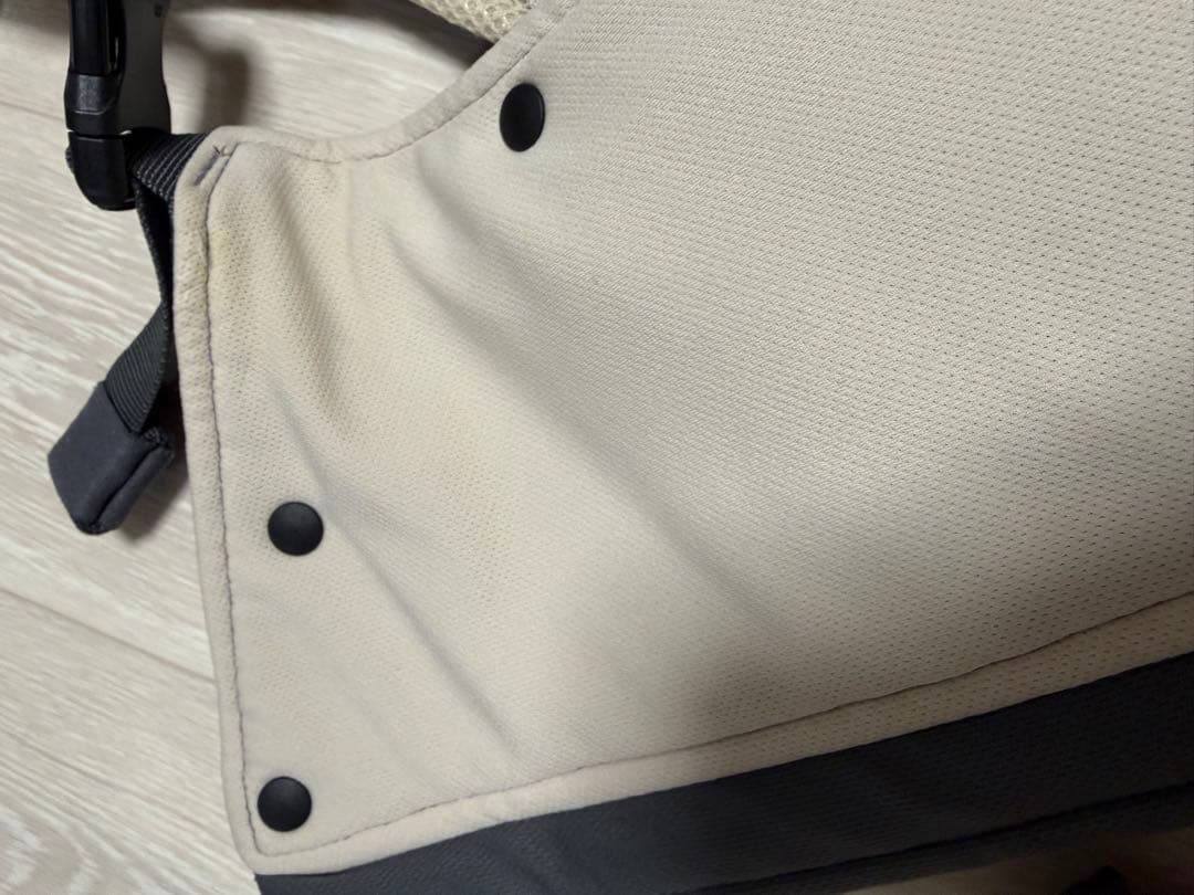 bebe swan メッシュ抱っこ紐　グレー