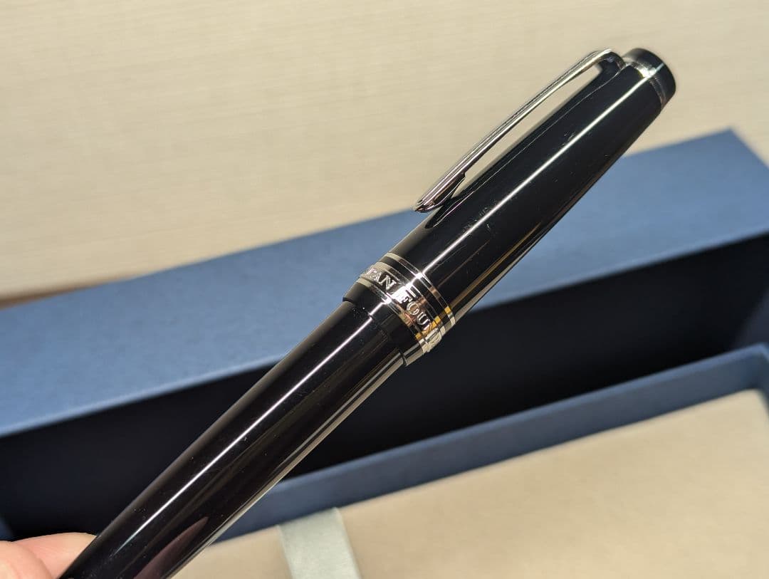 セーラー万年筆 プロフェッショナルギアスリム 銀 ブラック 細字（F）