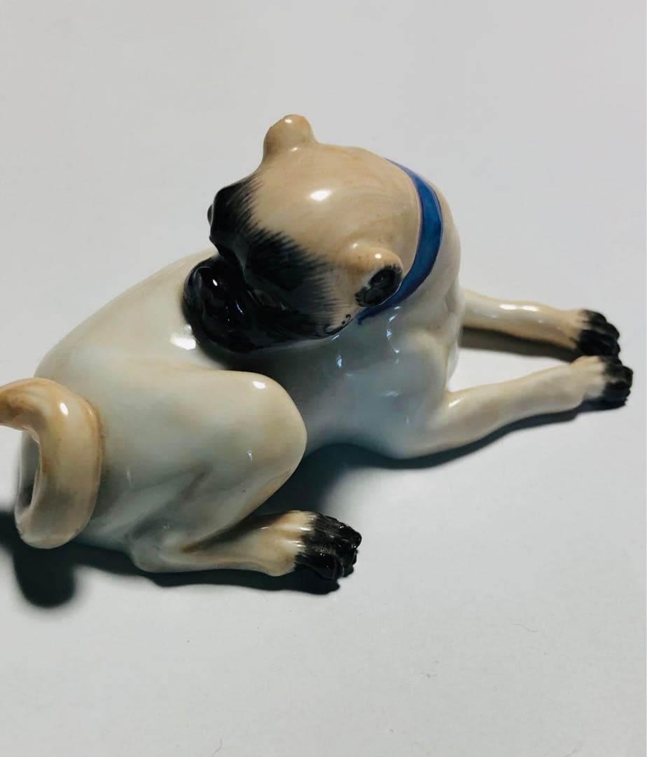 マイセン　パグ　フィギュリン