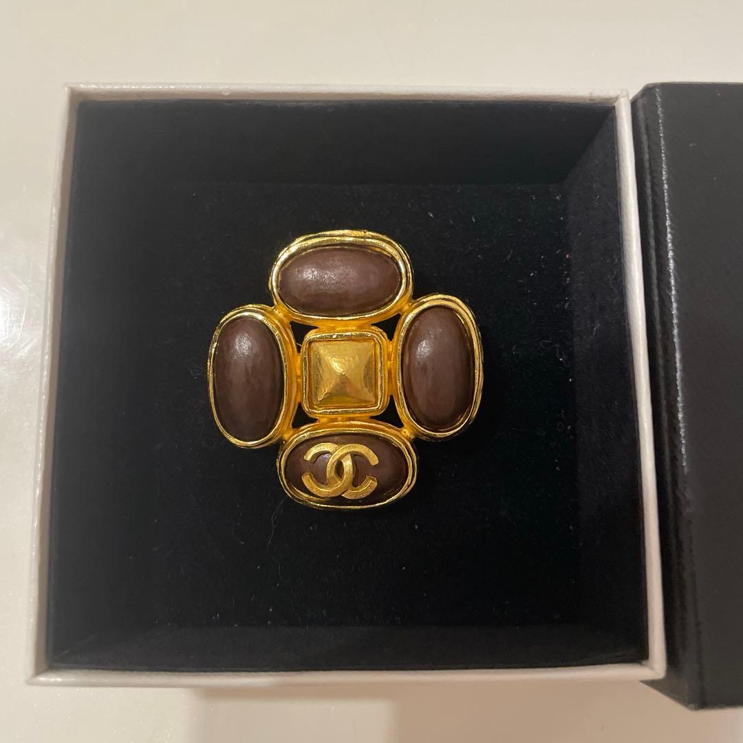 新宿伊勢丹シャネルブティク購入CHANEL ウッド✖️ゴールド　ブローチ　未使用品