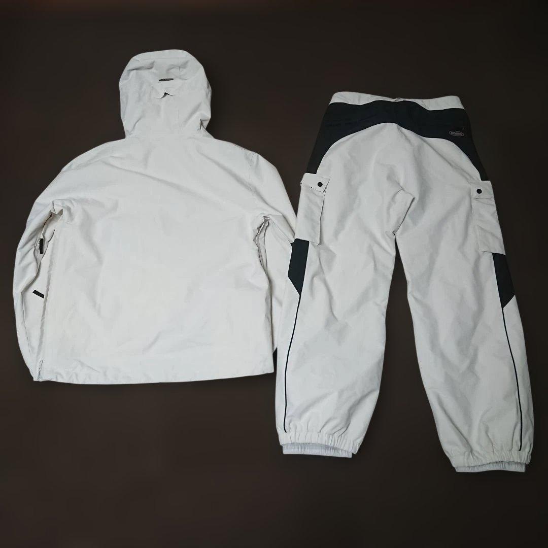 送料無料【QUIKSILVER】HIGH ALTITUDE ホワイトスノボ上下