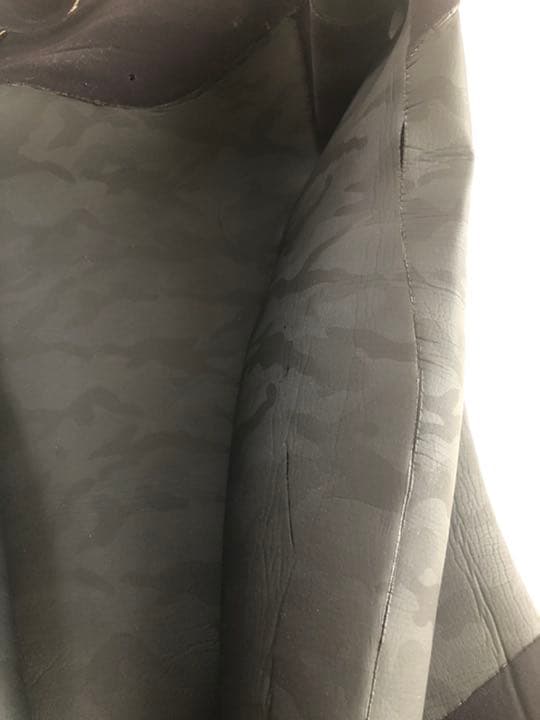 ウェットスーツ　3ミリ