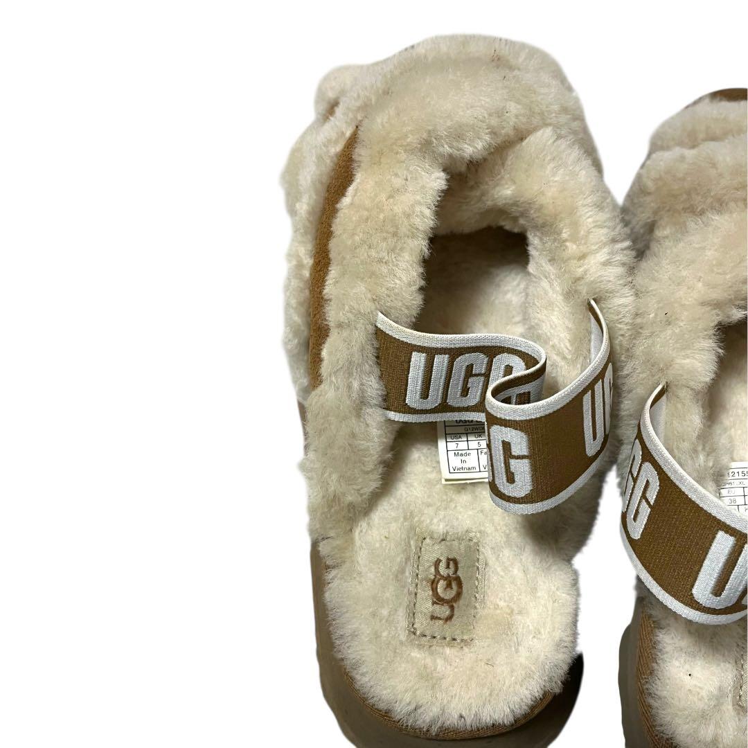 アグ　UGG ディスコクロススライドサンダル 24cm ベージュ ホワイト