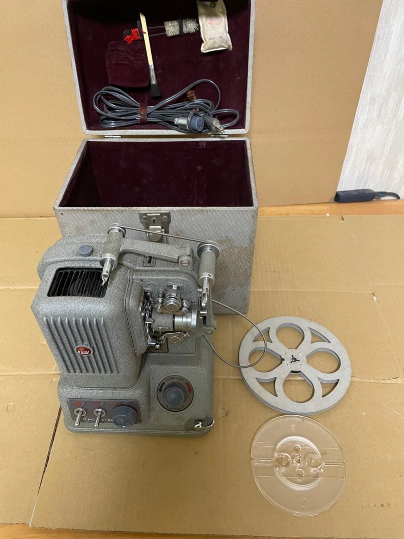 ELMO E-80 8㎜ プロジェクター 映写機【ジャンク品】