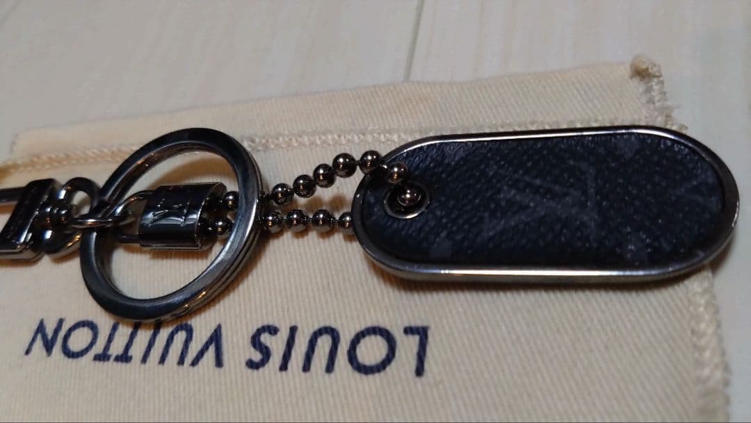 【たぴおか】VUITTON キーホルダー バックチャーム M63618